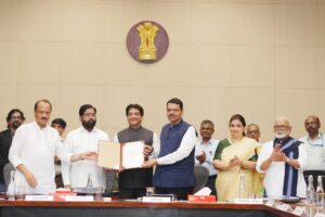 PMRDA ला ‘१०० दिवस कार्यालयीन सुधारणा’ उपक्रमात तिसरा क्रमांक; डॉ. म्हसे यांचा मंत्रालयात सत्कार.