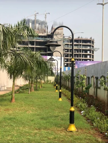 पुणे स्ट्रीटलाइट पोल इन्सुलेटिंग पेंट वापरले जाणार अपघात टाळण्यासाठी