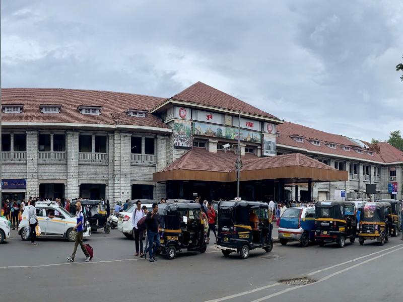 पुणे रेल्वे स्थानकांवर अवैध भिकाऱ्यांवर कारवाई