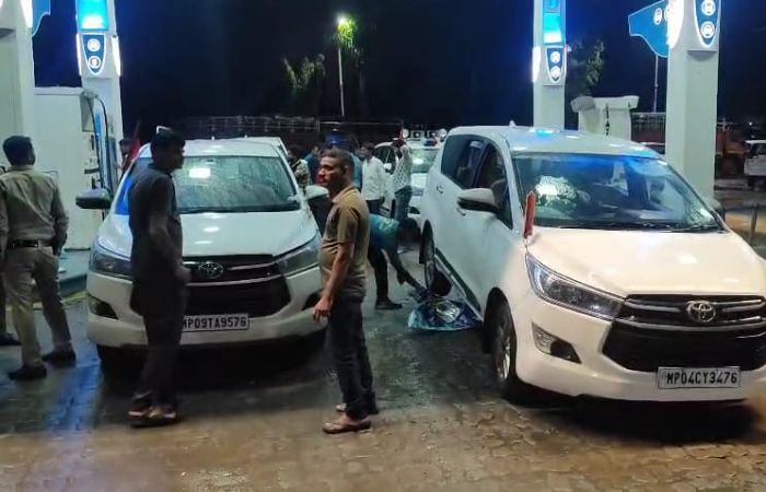मुख्यमंत्री मोहन यादव यांच्या ताफ्यातील गाड्यांमध्ये डिझेलऐवजी पाणी भरल्याची धक्कादायक घटना