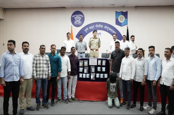 ४८ तोळे सोनं, ५०० ग्रॅम चांदी व मोटारसायकलसह ₹४३.५५ लाखांचा मुद्देमाल हस्तगत, एक अटकेत