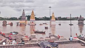 आषाढी एकादशीच्या तोंडावर चंद्रभागा नदीला पुराचा धोका