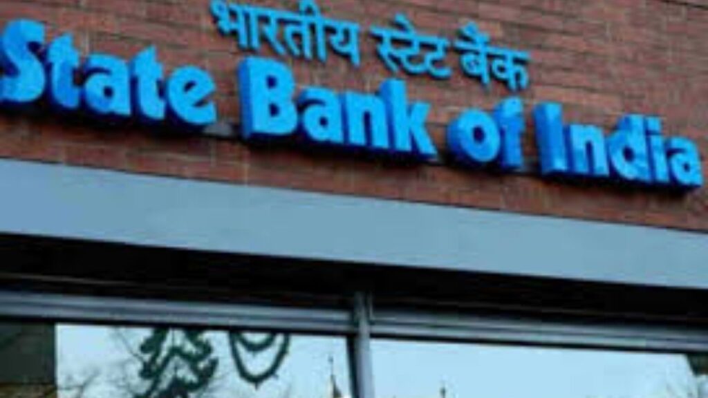 SBI आणि इतर 6 बँकांकडून मिनिमम बॅलन्स शुल्क रद्द