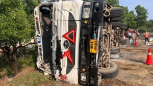 लोणावळ्याजवळ भीषण अपघात