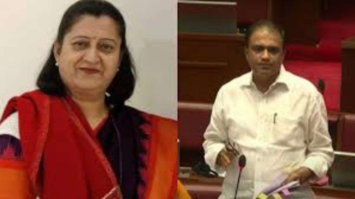 महाराष्ट्रातील ७२ वरिष्ठ अधिकारी हनीट्रॅपच्या जाळ्यात?