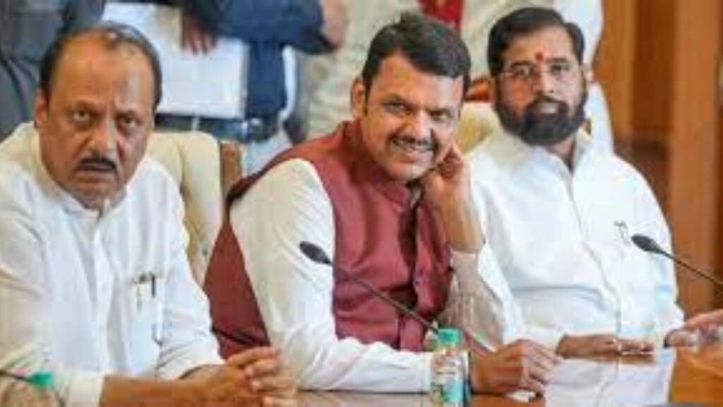 देवेंद्र फडणवीस, अजित पवार यांची शिर्डी व पुरंदर विमानतळ प्रकल्पांची आढावा बैठक