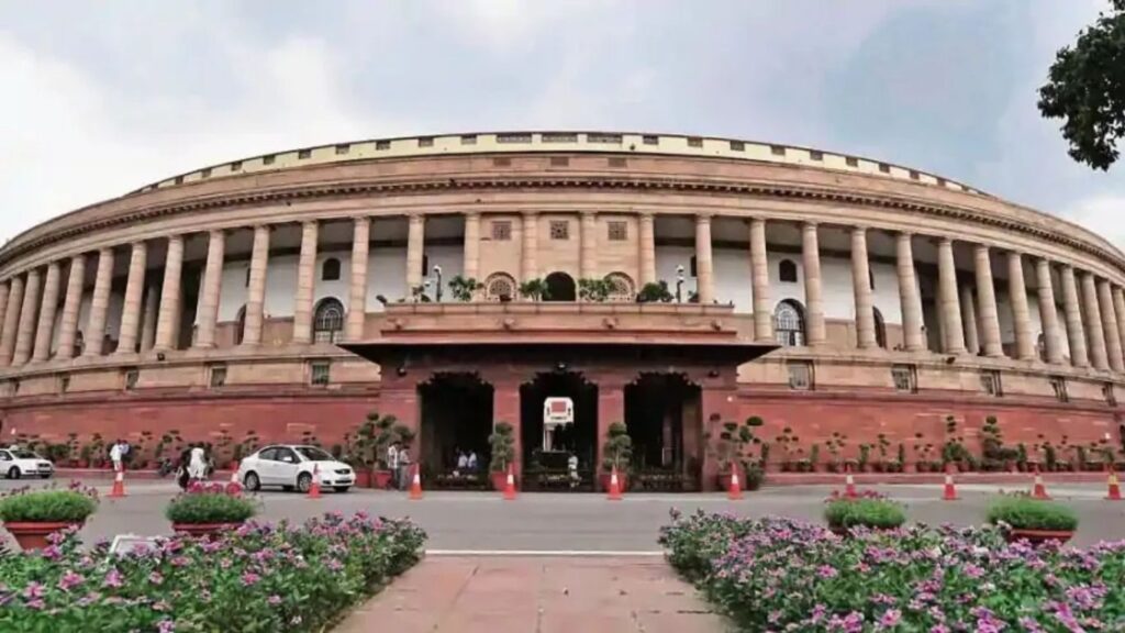 📰 ऑगस्टअखेरपर्यंत नवे उपराष्ट्रपती; निवडणूक आयोगाकडून प्रक्रिया सुरु, कोणाकोणाची नावं चर्चेत?