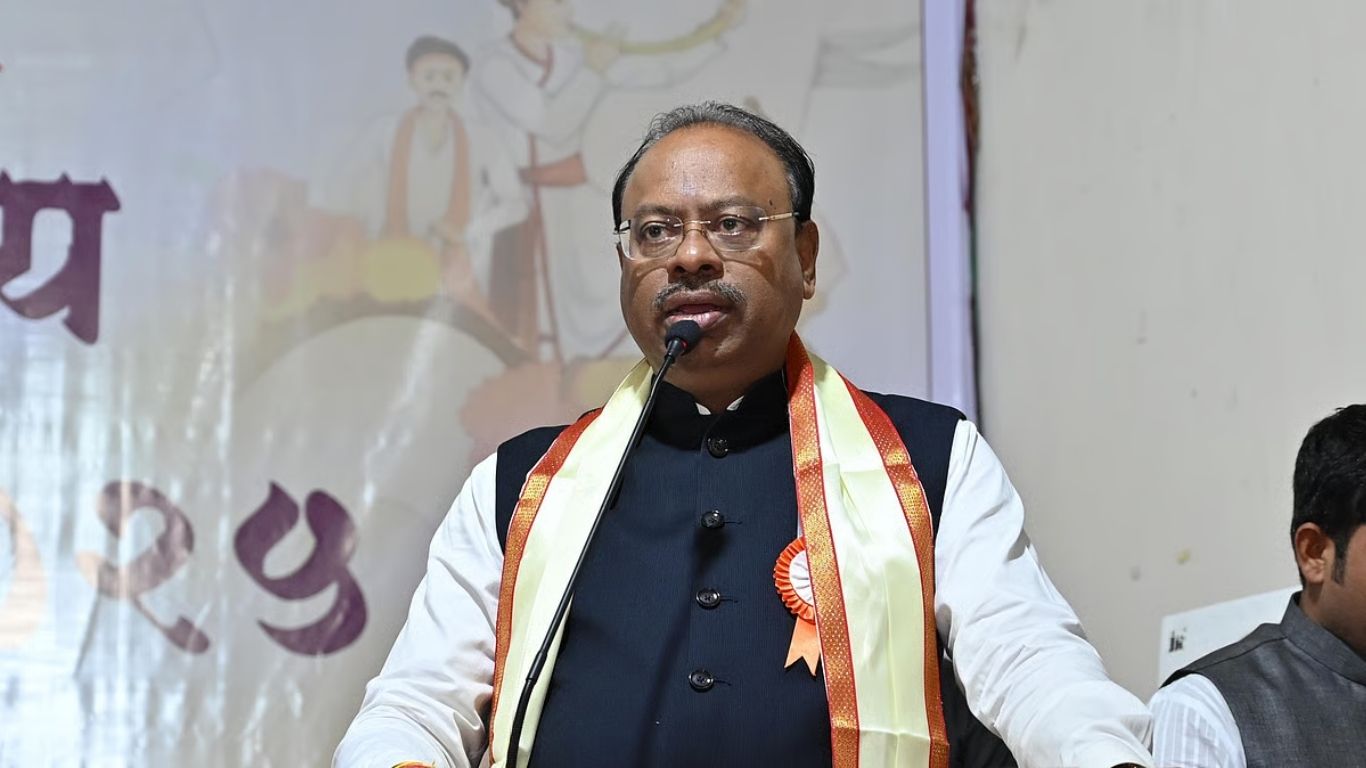 नो फेस अ‍ॅप, नो पगार : महसूल विभागातील कर्मचाऱ्यांसाठी डिजिटल हजेरी अनिवार्य