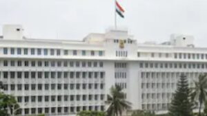 मंत्रालयातील 7व्या मजल्यावर सिलिंग कोसळलं, सुदैवाने जीवितहानी नाही