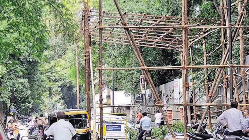 गणेशोत्सव मंडपासाठी खड्डा खणल्यास ₹15,000 दंड; मुंबई महापालिकेच्या निर्णयाला विरोध