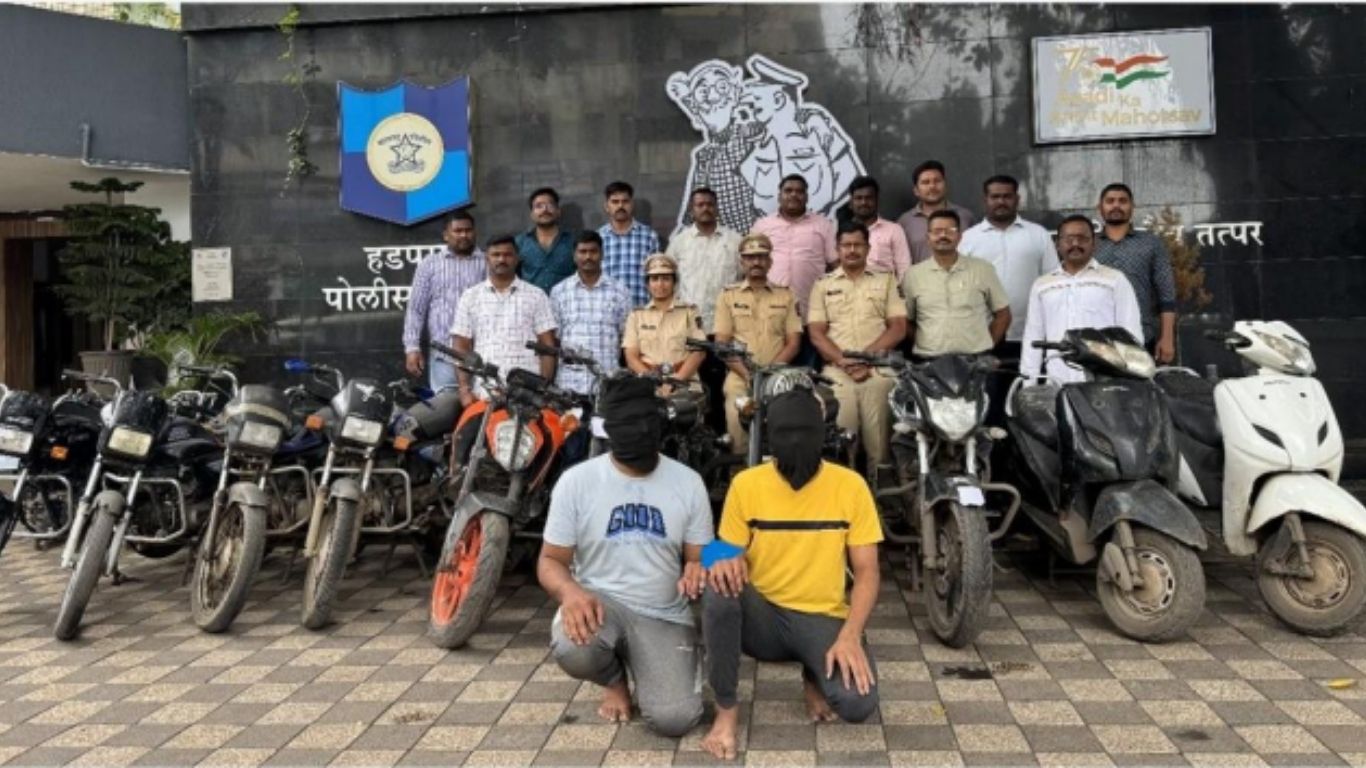 हडपसर पोलिसांची मोठी कामगिरी: वाहन चोरीप्रकरणी ५ आरोपींना अटक, ११ दुचाकी जप्त