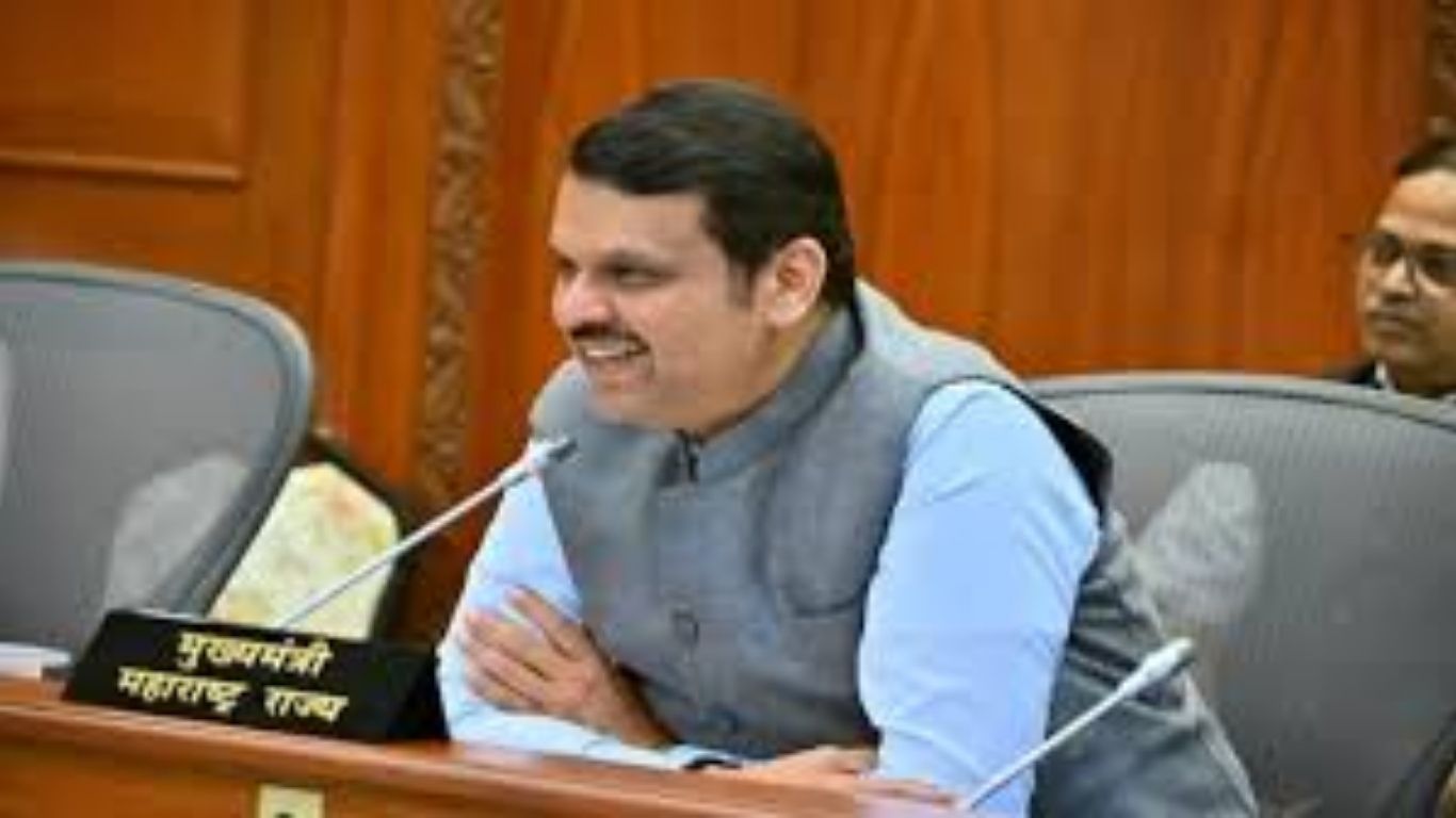मुख्यमंत्री समृद्ध पंचायतराज अभियानांतर्गत 1,902 प्रतिनिध्यांचा गौरव; '