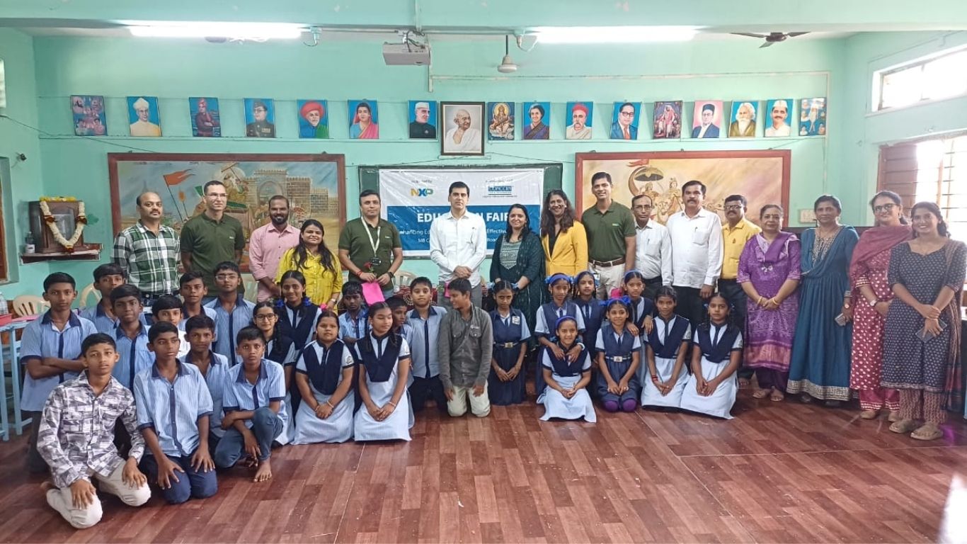 एमबी कॅम्प शाळेत डिजिटल स्मार्ट क्लासरूम उद्घाटन; चिंत्रा फाउंडेशन व NXP चा पुढाकार