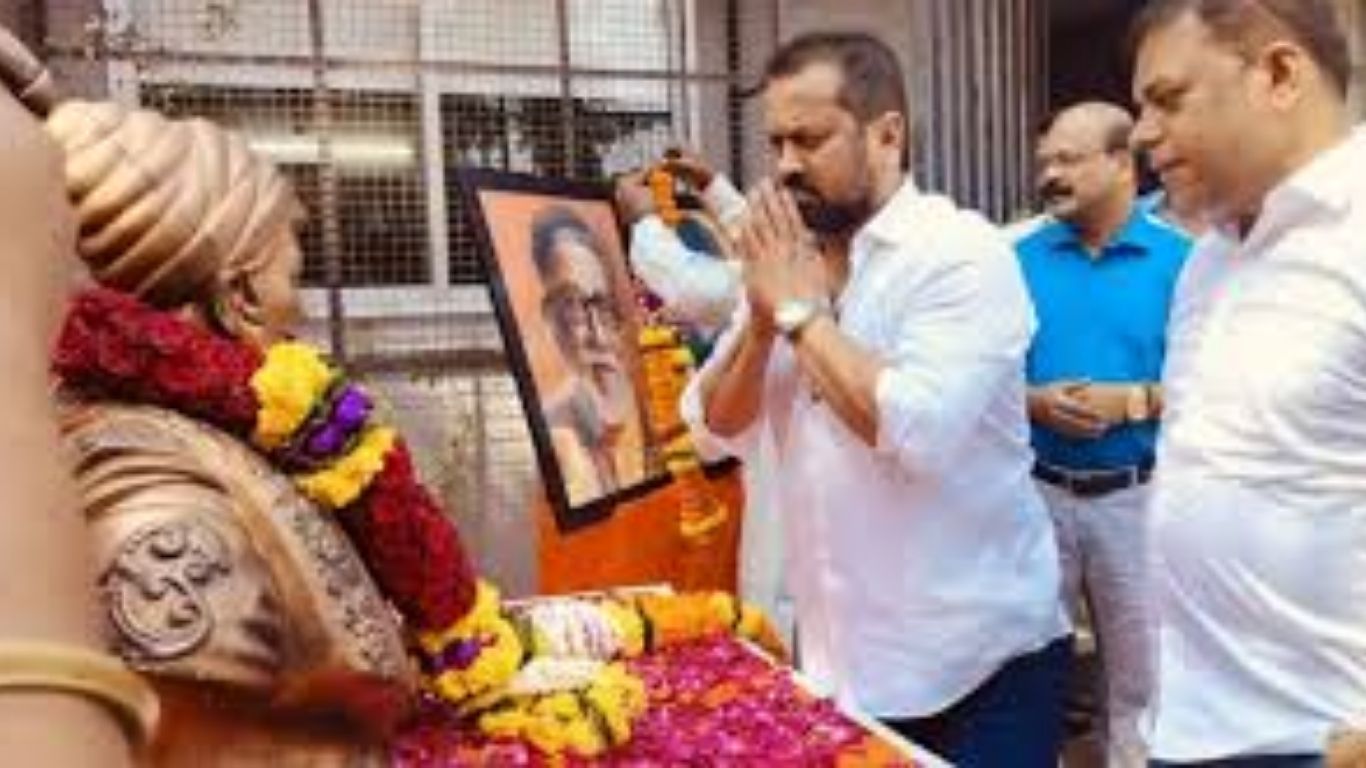 पीडित कुटुंबाला शिवसेनेचा मदतीचा हात