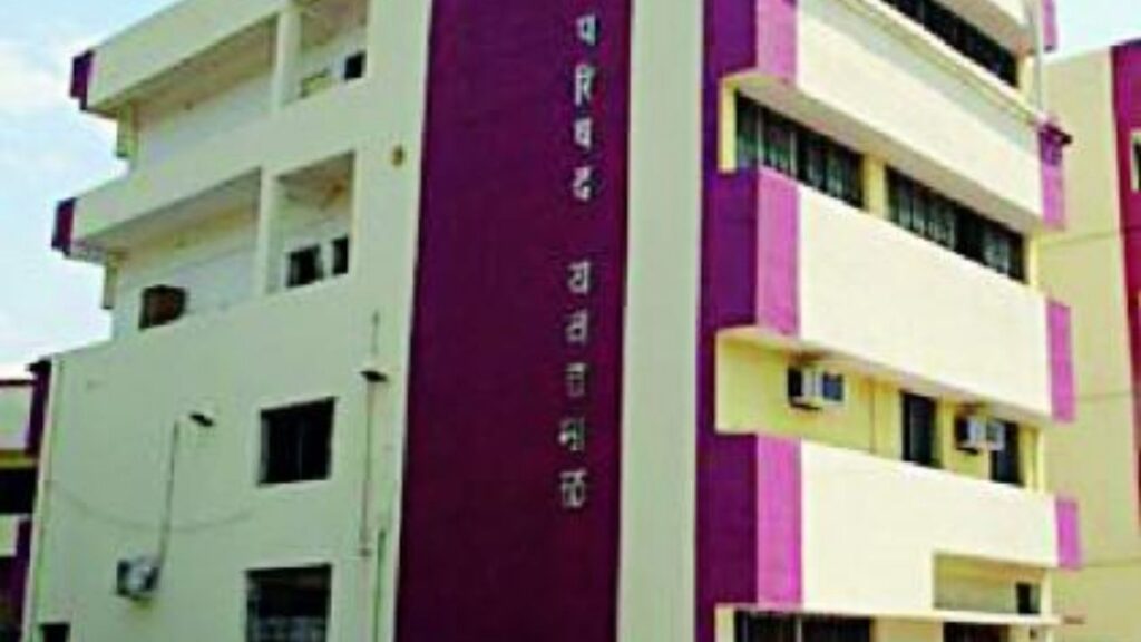 १० हजार पदाधिकारी आणि कार्यकर्त्यांचा शिवसेनेत प्रवेश; यवतमाळमध्ये उबाठा गटाला मोठा धक्का