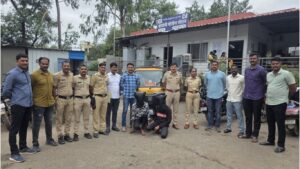 वाघोलीमध्ये दुकान फोडणारे चोरटे अटकेत; ५९ हजारांचा मुद्देमाल जप्त