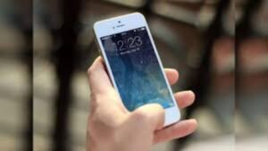 iPhone युजर्ससाठी मोठा झटका! Truecaller 30 सप्टेंबरनंतर कॉल रेकॉर्डिंग फीचर करणार बंद