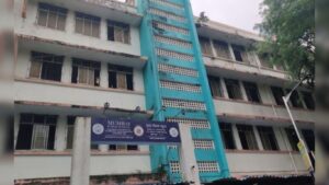 कुलाबा मनपा शाळा महिन्याभरापासून बंद; 2000 विद्यार्थ्यांचे शिक्षण धोक्यात