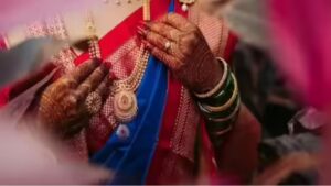 बुलडाण्यात अजब लग्न फसवणूक प्रकरण: विवाहित महिलेशी तरुणाचं लग्न, चौघे अटकेत