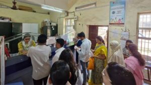 टपाल विभागाचा सर्व्हर डाऊन! वडगाव मावळमध्ये राखी पाठवणाऱ्या बहिणींचा हिरमोड