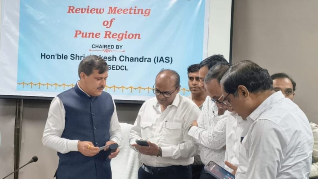 चाकण औद्योगिक परिसरातील विजेच्या समस्यांवर महावितरणकडून तातडीच्या उपाययोजना; उद्योगांना अखंडित वीजपुरवठ्याचे आश्वासन