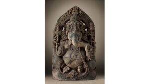 धाराशिव तुळजापुरात पुरातन विहिरीत गणेश स्थापना : आगळावेगळा उत्सवाचा सोहळा