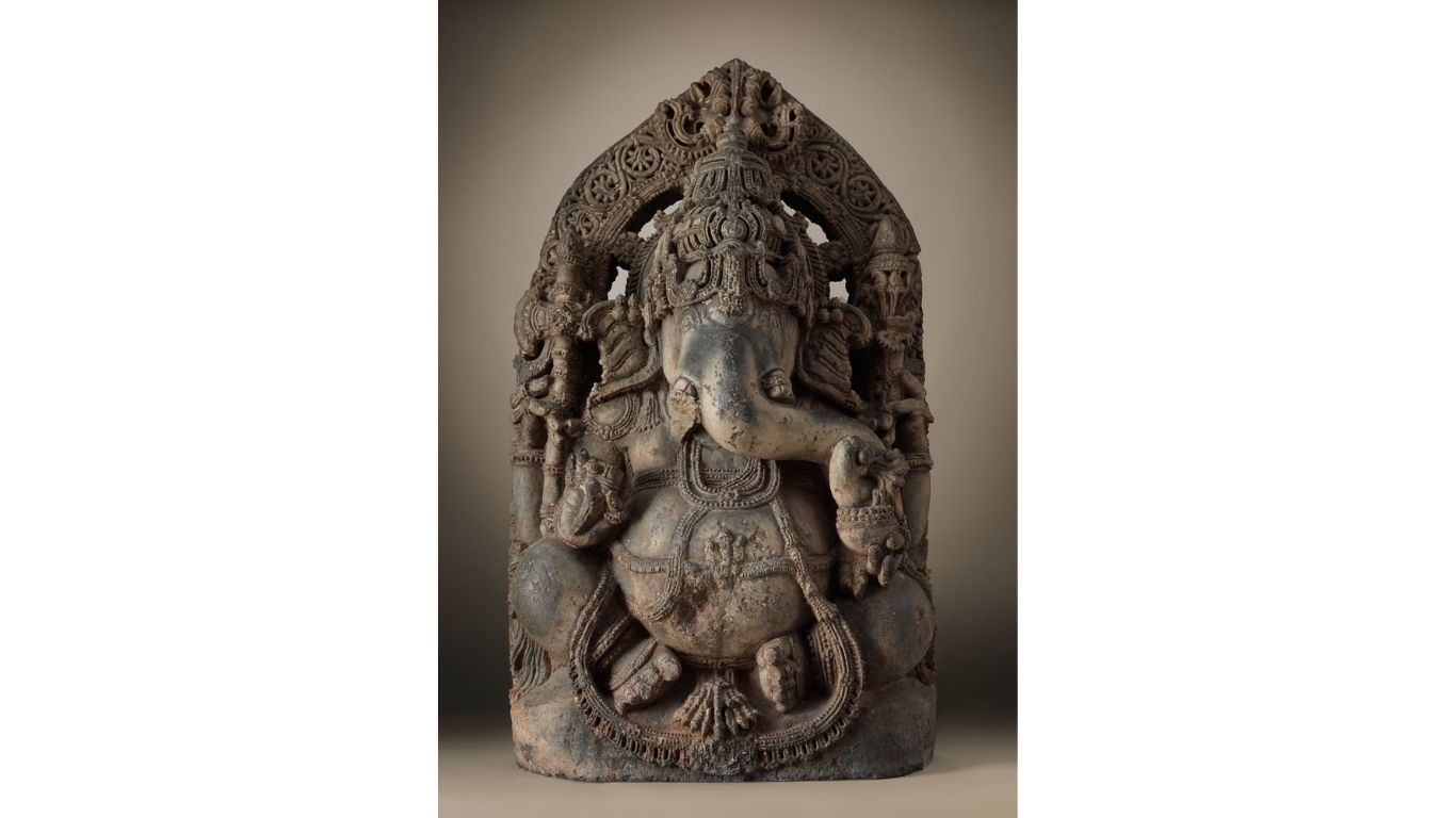 धाराशिव तुळजापुरात पुरातन विहिरीत गणेश स्थापना : आगळावेगळा उत्सवाचा सोहळा