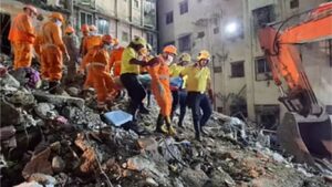 विरार इमारत दुर्घटना: 32 तासानंतरही रेस्क्यू ऑपरेशन सुरू