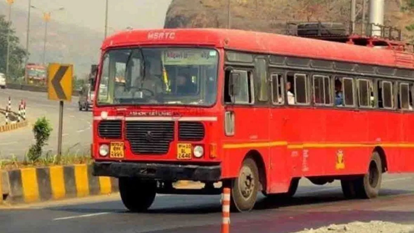 पुणे एसटी विभागात ११३ अधिकारी व कर्मचाऱ्यांना पदोन्नती; स्वप्न अखेर पूर्ण