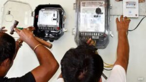 Electricity Bill Reduction: वीज बिल कमी करण्यासाठी 'या' स्मार्ट टिप्स फॉलो करा, महिनाभरात दिसेल फरक