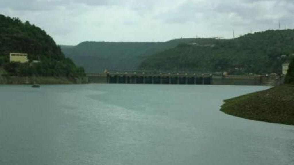 मराठवाड्यात दिलासादायक चित्र: धरणांमध्ये 86% पाणीसाठा, पावसामुळे जलसाठ्यात मोठी वाढ