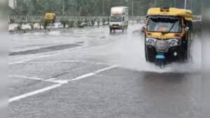 Mumbai Rain Live Updates: मुंबईत धुवांधार पाऊस; दहिहंडी उत्सवावर पावसाचं सावट