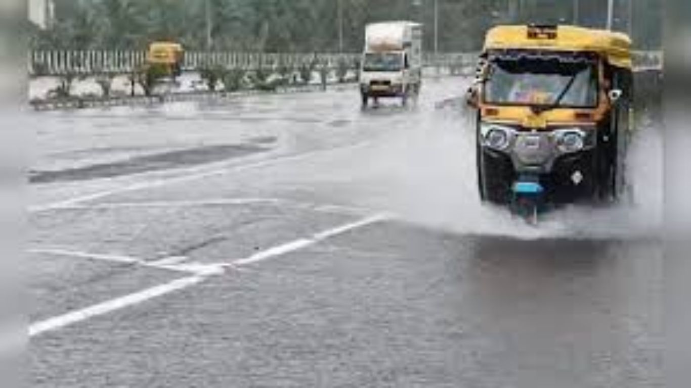 Mumbai Rain Live Updates: मुंबईत धुवांधार पाऊस; दहिहंडी उत्सवावर पावसाचं सावट