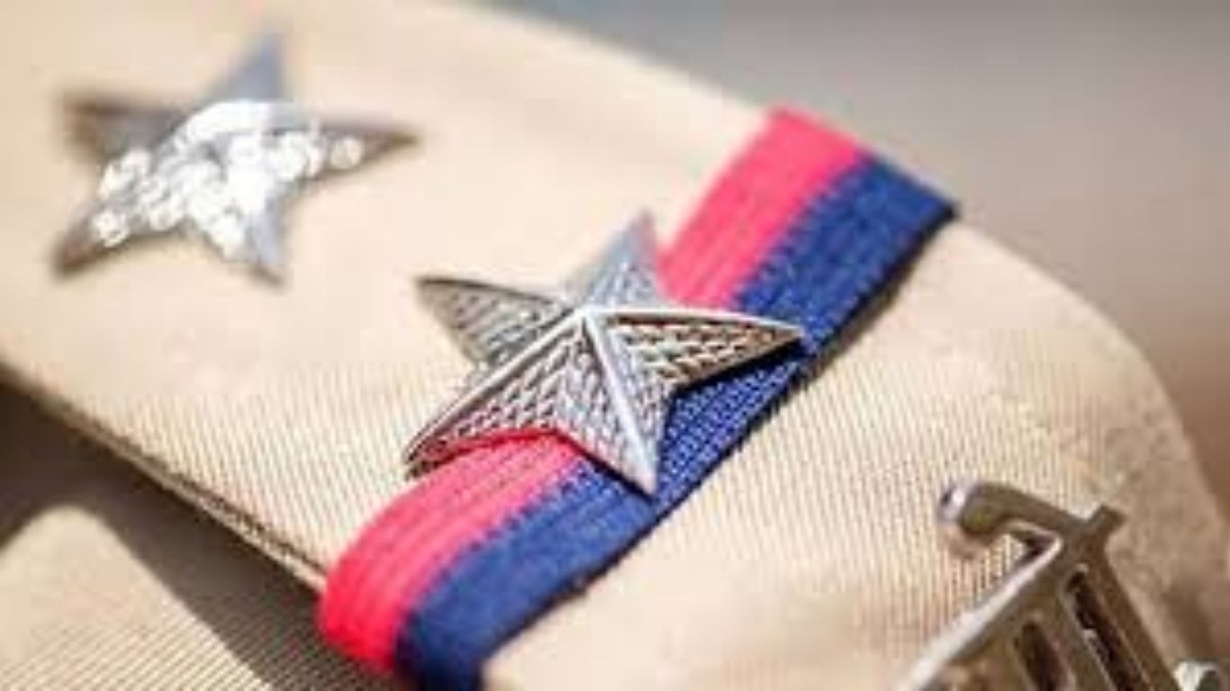 खराडी PSI भ्रष्टाचार प्रकरण: हॉटेलमधून पैसे घेतानाचा सीसीटीव्ही व्हिडीओ समोर