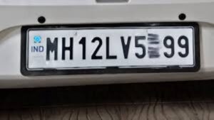 HSRP नंबरप्लेट अंतिम तारीख 15 ऑगस्ट; न बसवल्यास ₹10,000 दंडाची शक्यता, महाराष्ट्रात अजून 70% वाहनं बाकी