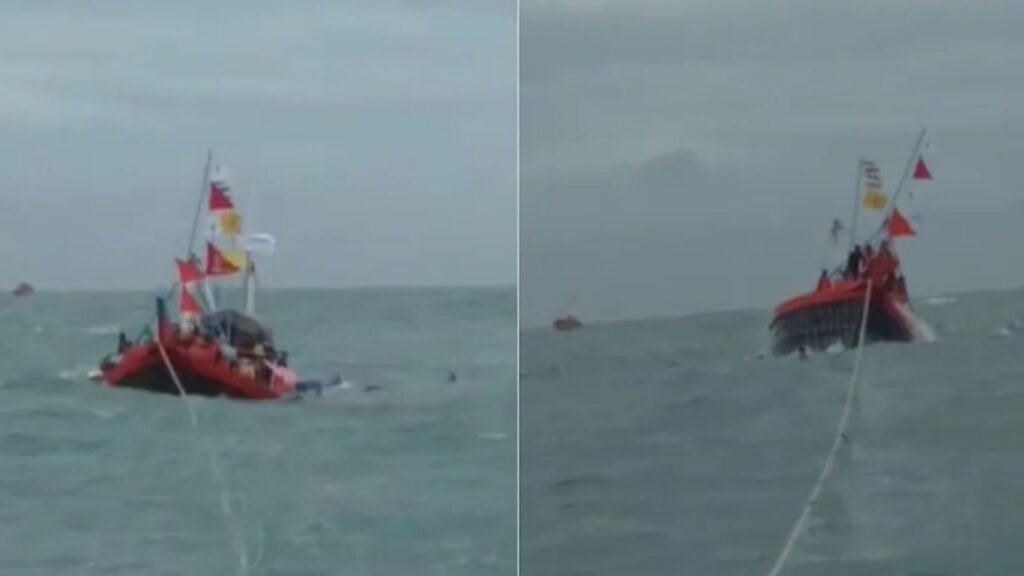 Palghar News: वादळी समुद्रात 3 बोटी बुडाल्या, 8 मच्छीमार वाचवले; 16 बोटींनी आश्रय घेतला