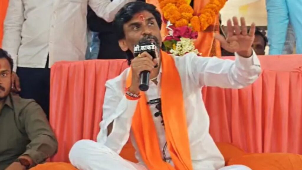 अंतरवाली सराटी: मनोज जरांगेंच्या उपस्थितीत मराठा सेवकांची बैठक