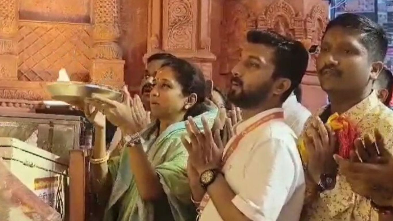 सुप्रिया सुळे पुणे दौऱ्यात कसबा गणपतीच्या दर्शनाला