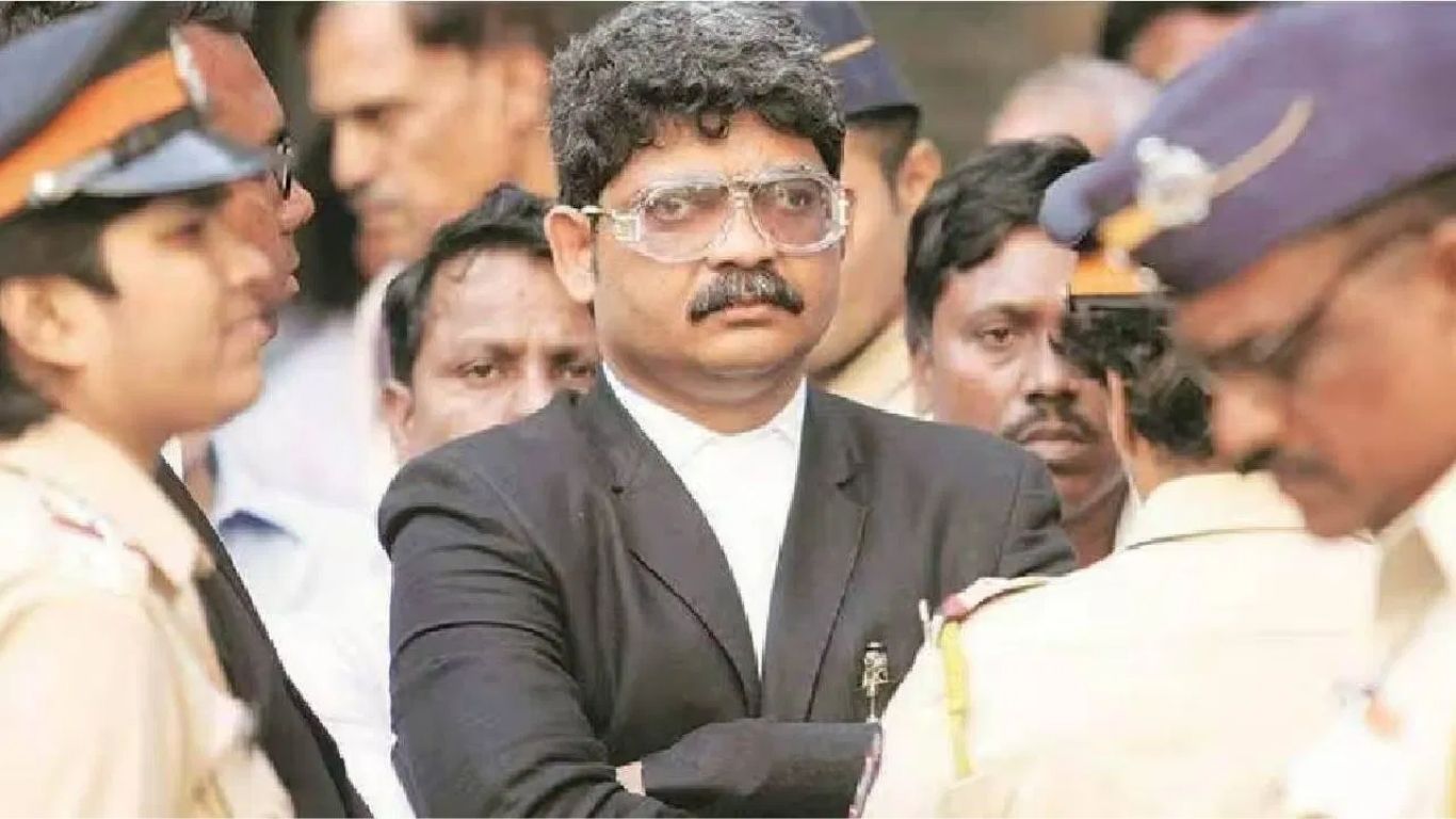 हायकोर्टात वकील गुणरत्न सदावर्ते दाखल; जरांगे पाटलांच्या आंदोलनाविरोधात याचिका