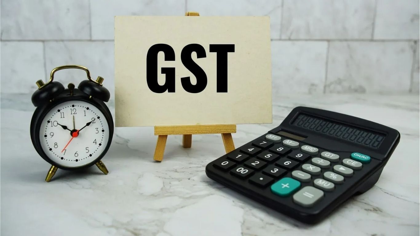 GST Rate Cut: जीएसटी परिषदेचा मोठा निर्णय, रोजच्या वापराच्या वस्तूंवर करकपात; जाणून घ्या संपूर्ण यादी
