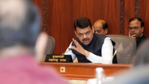 राज्यात कामगारांचे कामाचे तास 9 वरून 12 तासांपर्यंत; सरकारचा मोठा निर्णय