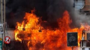 डोंबिवली पलावा परिसरातील बिर्याणी शॉपला भीषण आग, सुदैवाने जीवितहानी नाही