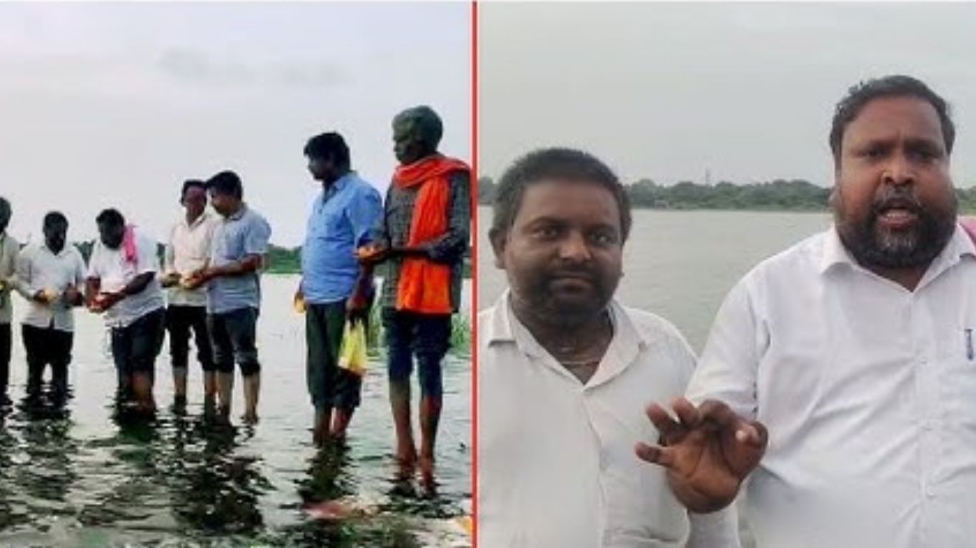 माजलगाव मोठेवाडी गावात शेतकऱ्यांचा बेमुदत धरणे आंदोलन; नुकसानभरपाईसाठी मागणी