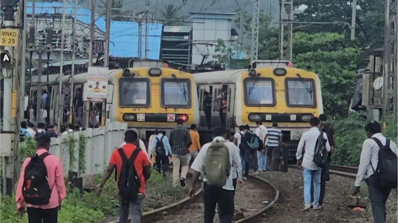 मुंबई मध्य रेल्वे तांत्रिक बिघाड: लोकल सेवा १५–२० मिनिटे उशिराने
