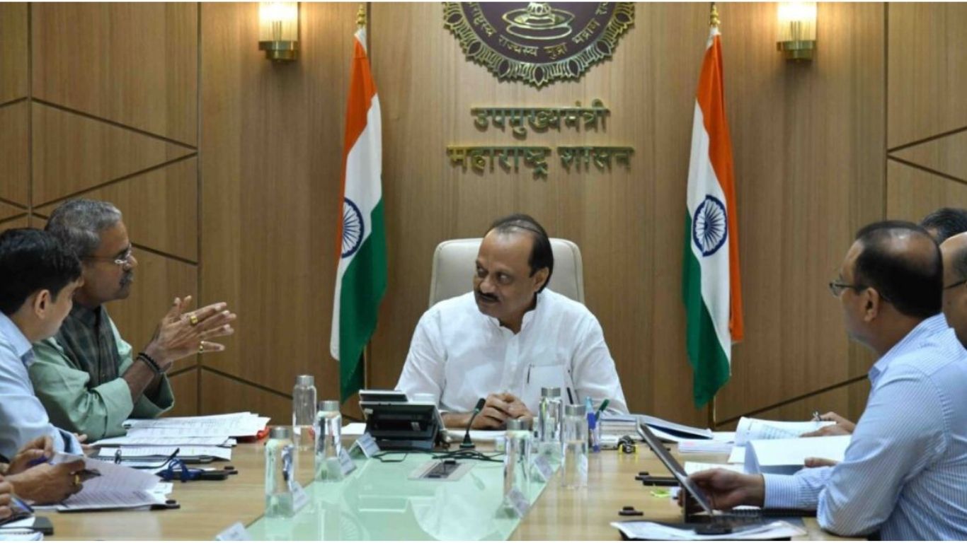 Pune Mhada News: अजित पवारांचे निर्देश, म्हाडाच्या रखडलेल्या पुनर्विकास प्रकल्पांना गती