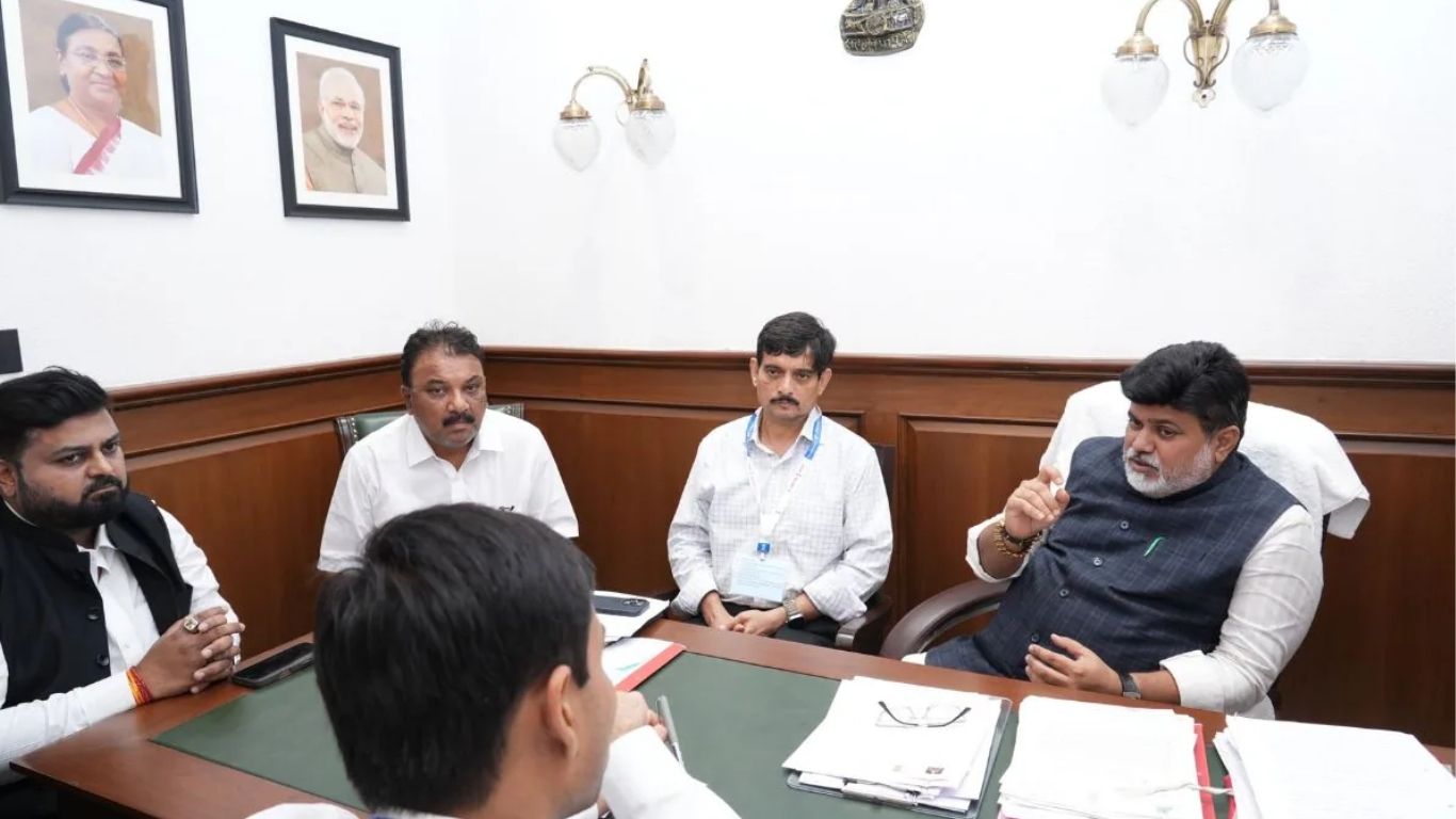 डोंबिवलीतील 65 बेकायदा इमारतींना दिलासा; उपमुख्यमंत्र्यांच्या बैठकीत निर्णायक निर्णय