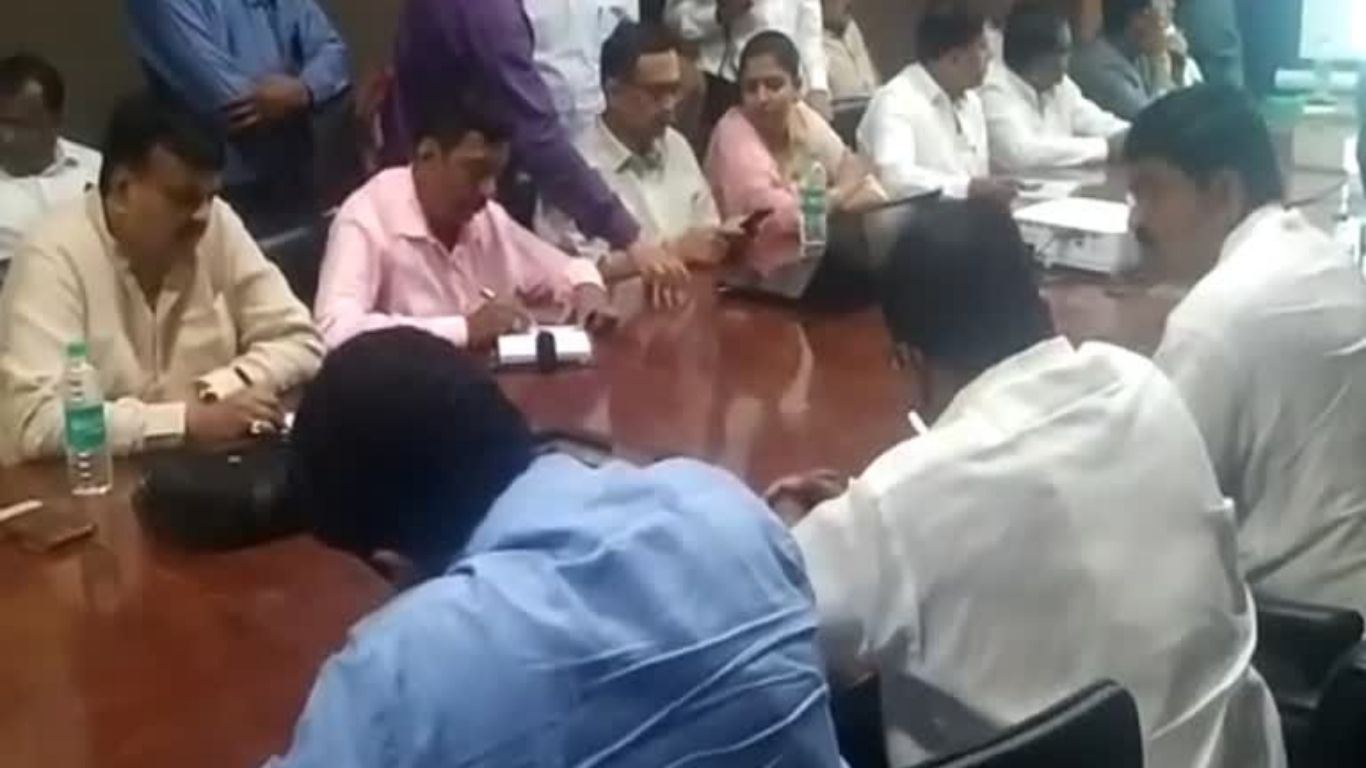 महाराष्ट्रात ३४ जिल्हा परिषद अध्यक्षपदांसाठी आरक्षण जाहीर