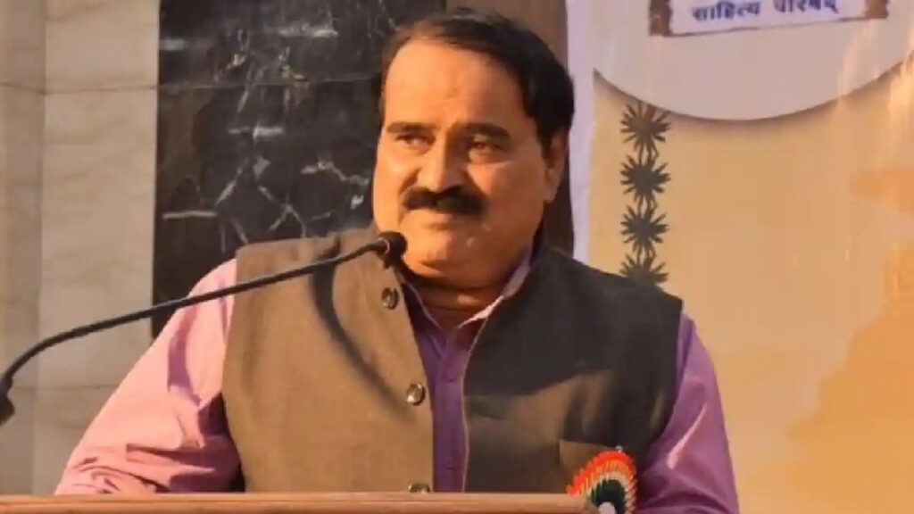 विश्वास पाटील यांची ९९व्या अखिल भारतीय मराठी साहित्य संमेलनाच्या अध्यक्षपदी निवड