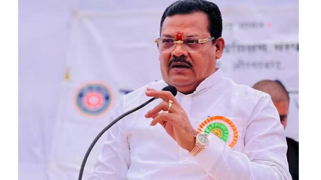 तृतीयपंथी कल्याणकारी महामंडळाच्या अध्यक्षपदावरून संजय शिरसाठ यांची हकालपट्टीची मागणी तीव्र