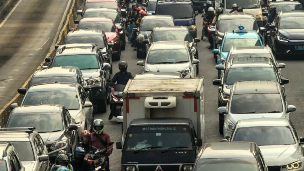 मुंबई-ठाणे वाहतुकीत 10 मोठे बदल; अवजड वाहनांना प्रवेश बंद